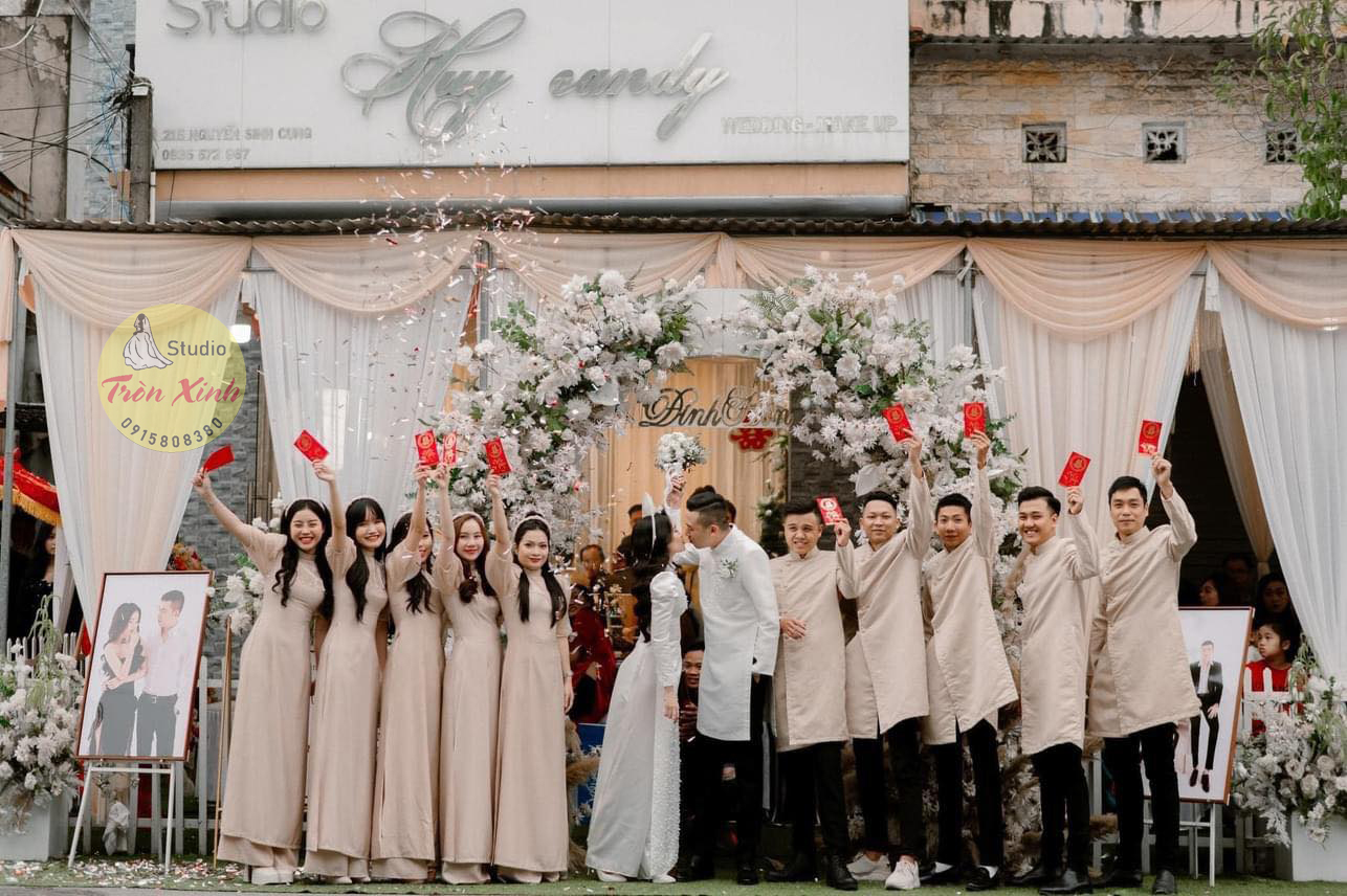 Áo dài bưng quả size lớn Cả đội đều đẹp